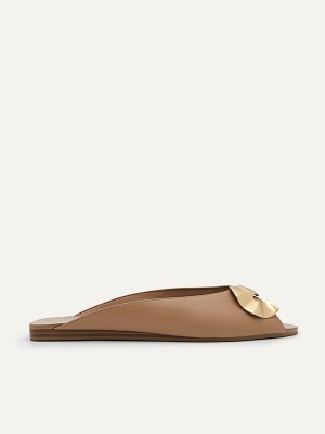 Beige Women's Pedro Iris Flat Sandals | HKNYRO-128