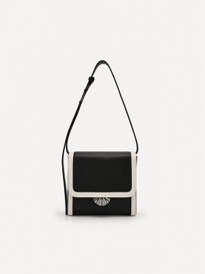 Black Women's Pedro Iris Shoulder Bags | BGPNXW-354