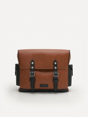 Brown Men's Pedro Jones Messenger Bags | ZMFGLW-812