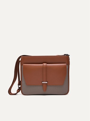 Brown Men's Pedro Tai Per Messenger Bags | ZWAORS-164