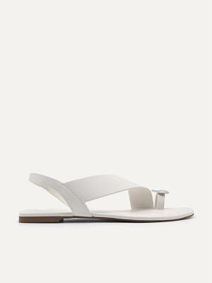 Cream Women's Pedro Toe Loop Sandals | VXUIAP-836