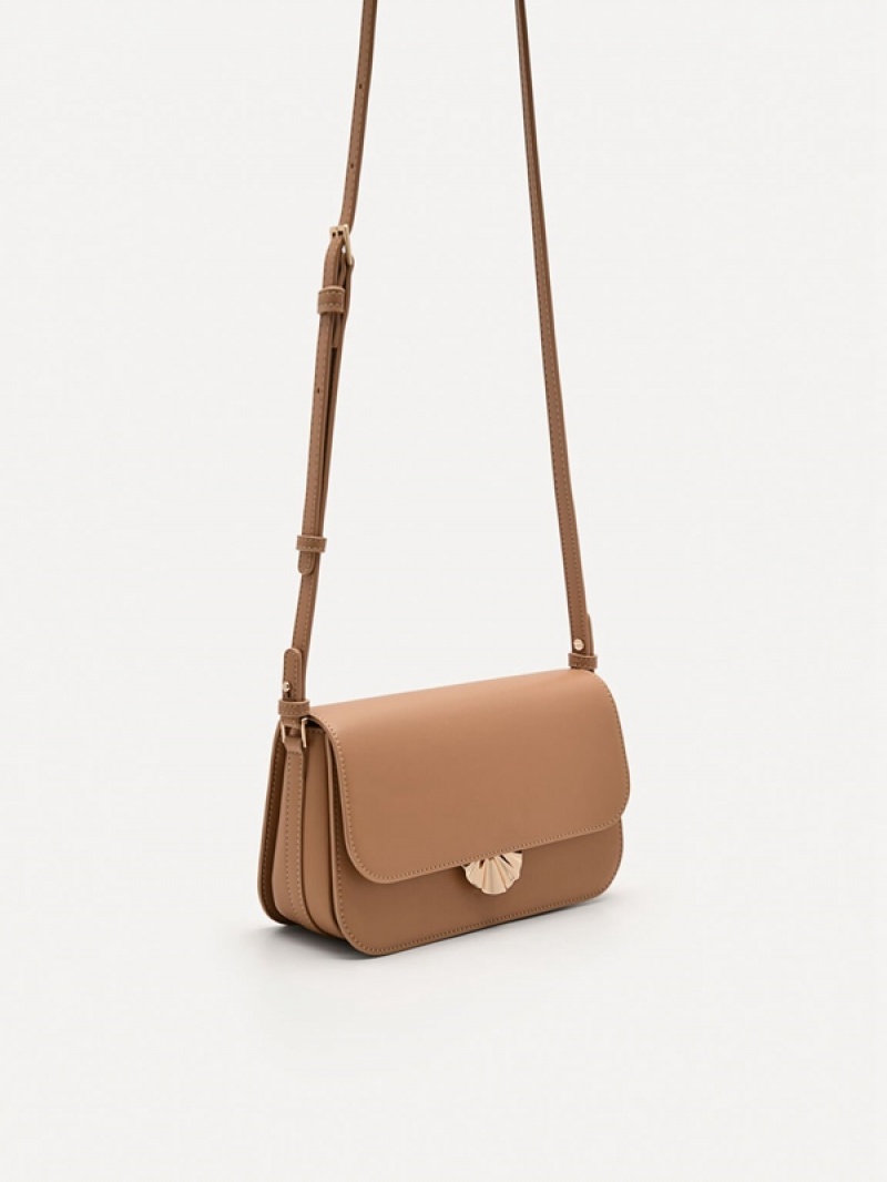 Beige Women's Pedro Iris Shoulder Bags | ZYPFVE-109