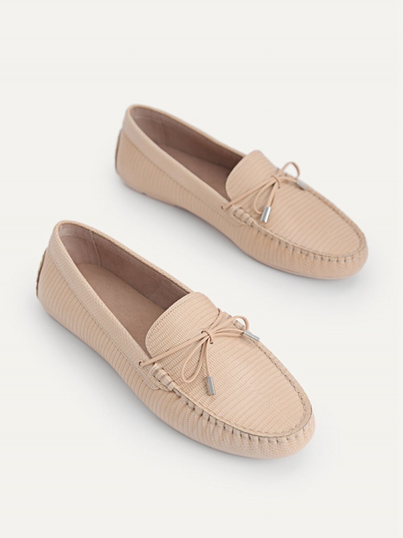 Beige Women's Pedro Lizard-effect Leather Bow Moccasins | HRUPDT-364