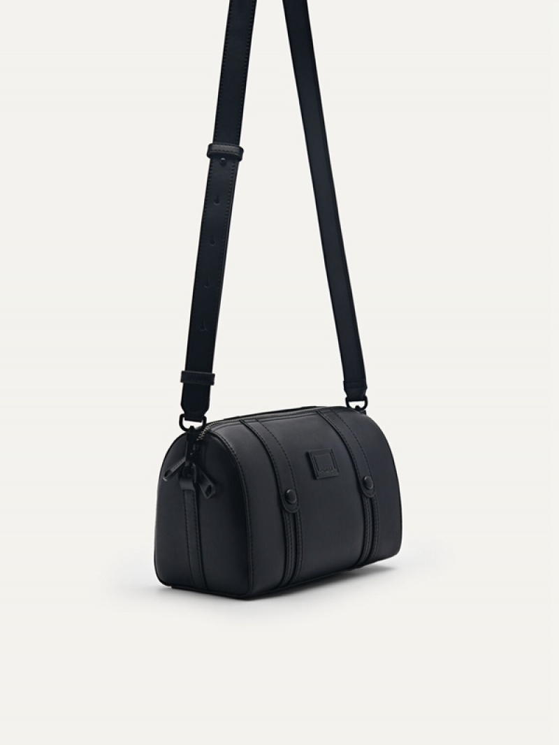 Black Men's Pedro Monochrome Crossbody Bag | IBLPTR-630