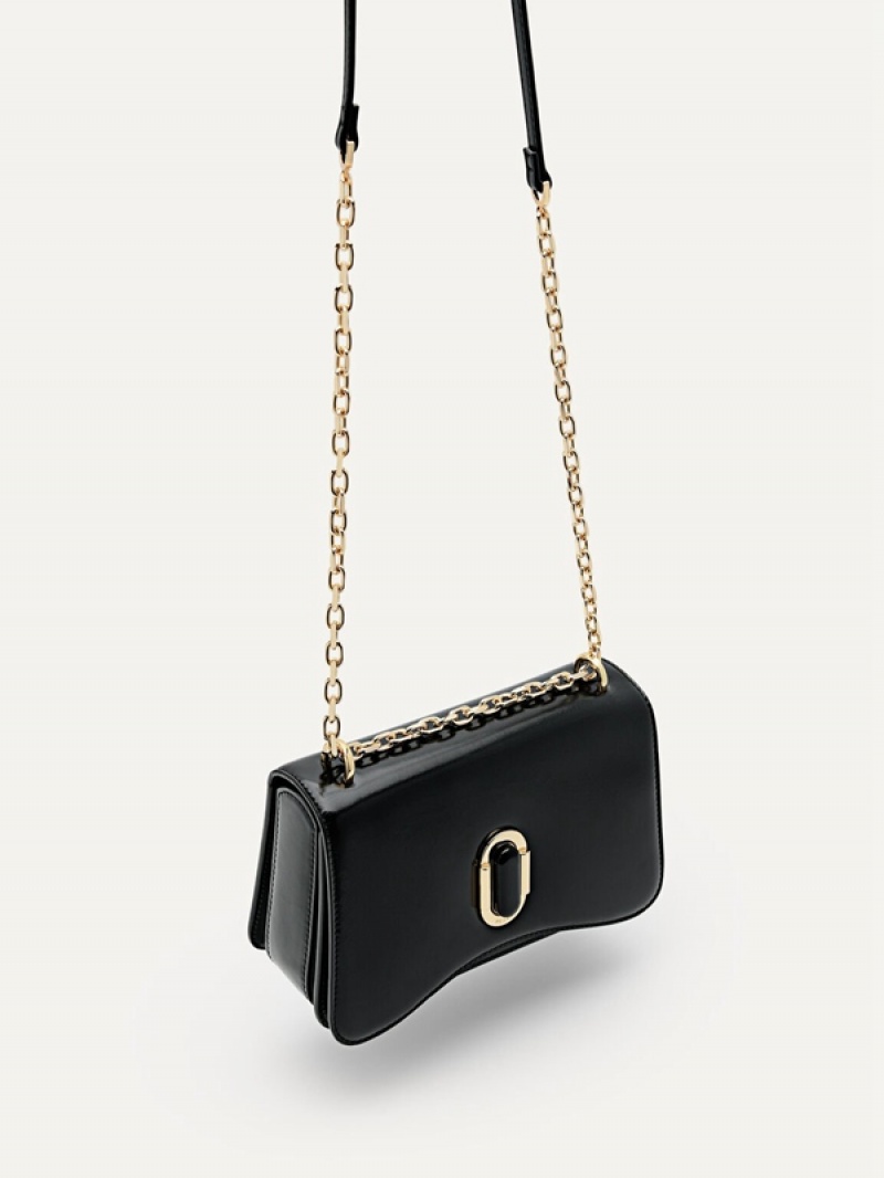 Black Women's Pedro Studio Rift Leather Shoulder Bags | GICXUE-094