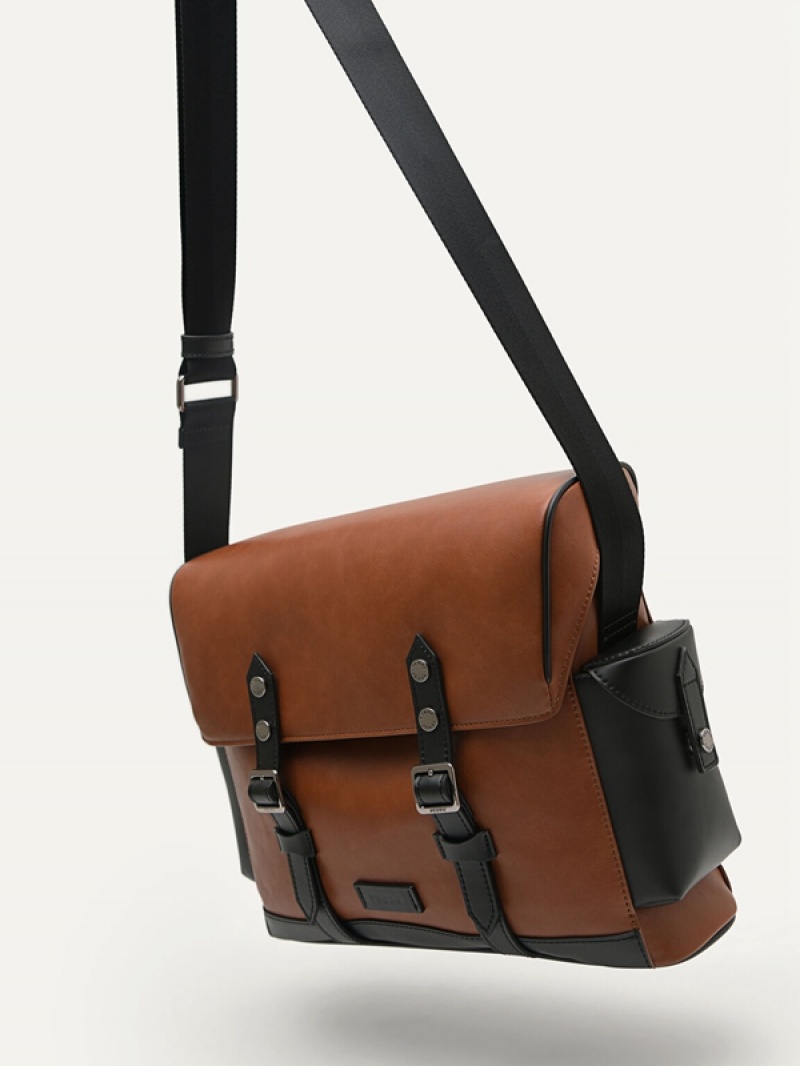 Brown Men's Pedro Jones Messenger Bags | ZMFGLW-812