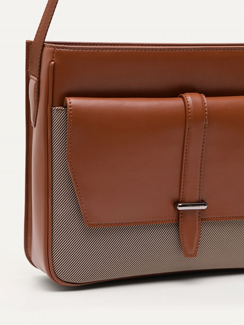 Brown Men's Pedro Tai Per Messenger Bags | ZWAORS-164