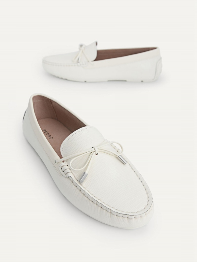 Cream Women's Pedro Lizard-effect Leather Bow Moccasins | SOMNUF-732