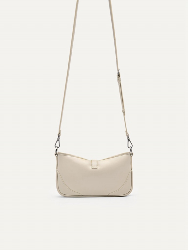 Cream Women's Pedro Ruched Shoulder Bags | KGRJZV-029