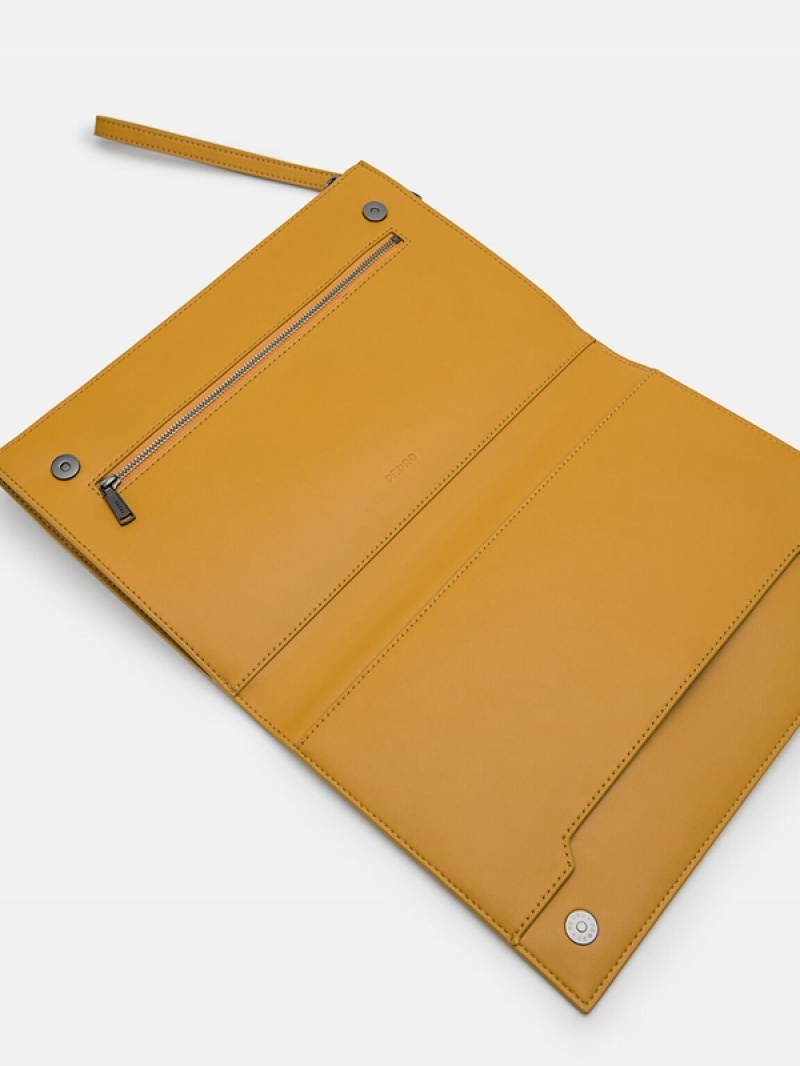 Mustard Men's Pedro Adrian Clutch Bag | KBYFEC-042