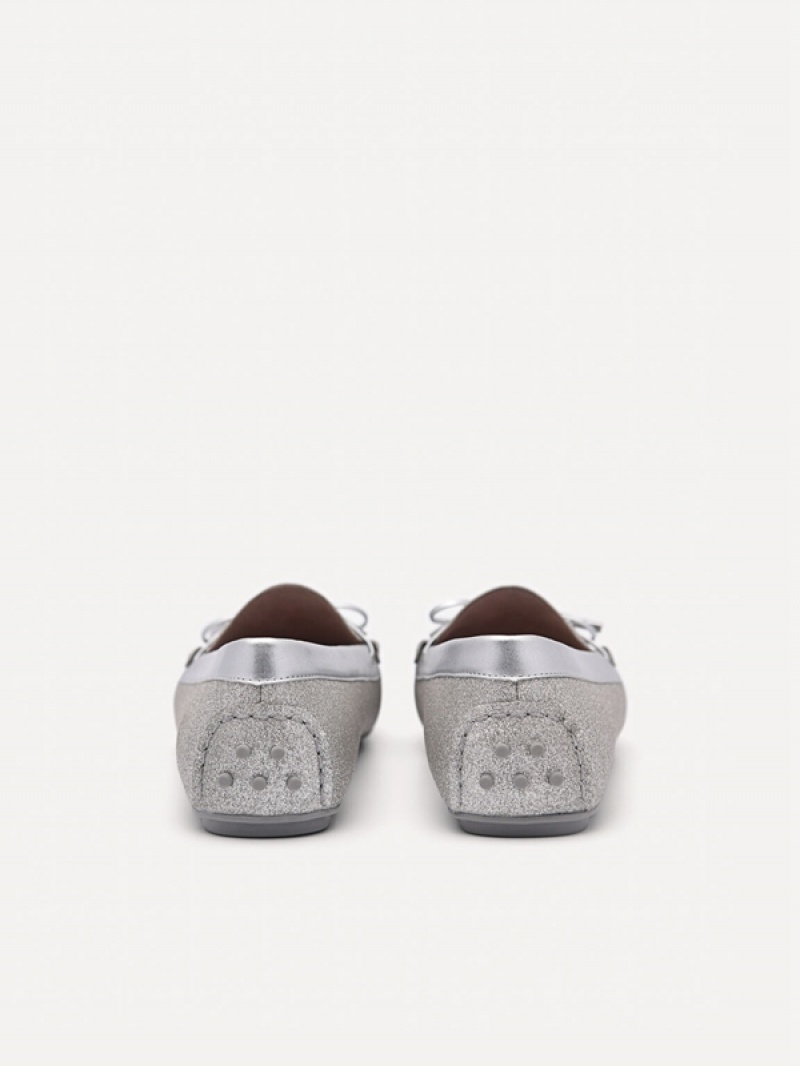 Silver Women's Pedro Glitter Bow Moccasins | RXYILZ-235